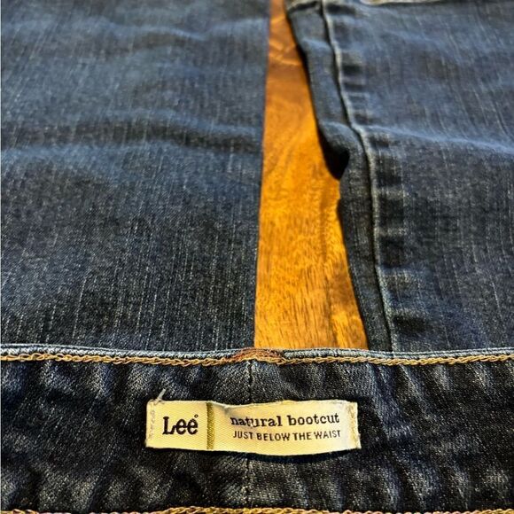 Lee Women's Natural Bootcut Jeans Just Below the Waist Dark Wash Size 8 - Picture 6 of 7